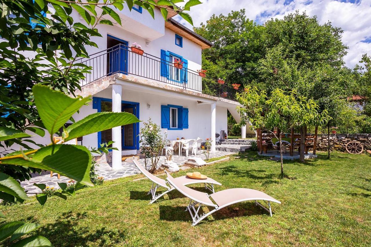 Garmen Hills Guest Houses ภายนอก รูปภาพ