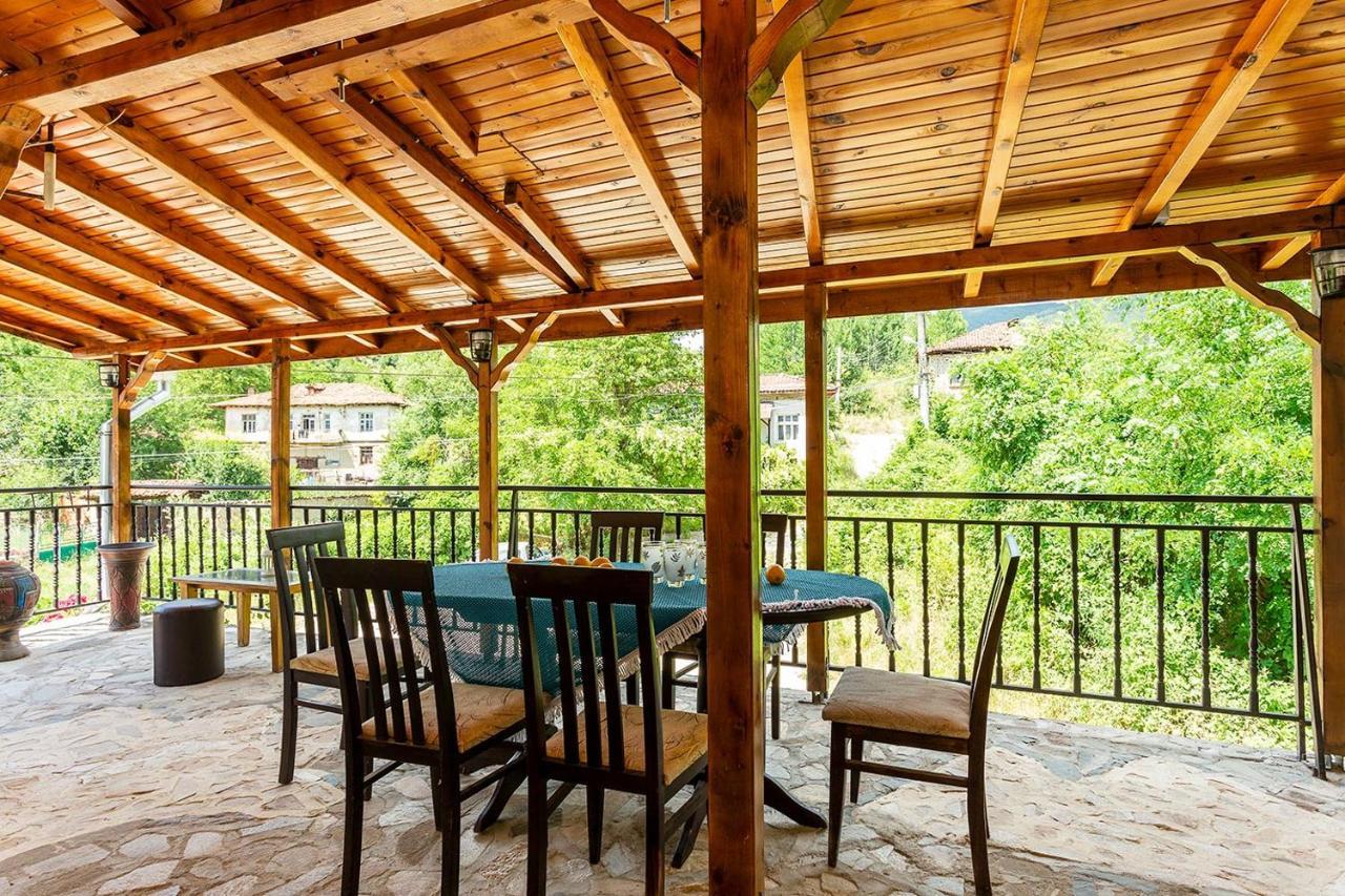 Garmen Hills Guest Houses ภายนอก รูปภาพ
