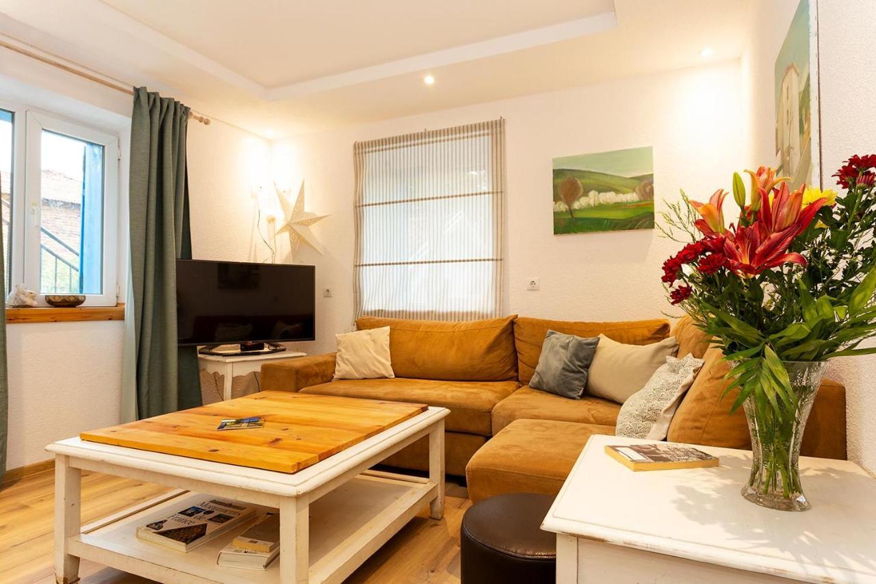 Garmen Hills Guest Houses ภายนอก รูปภาพ