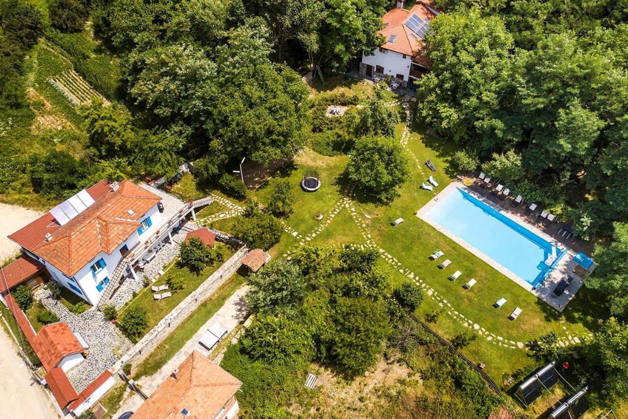 Garmen Hills Guest Houses ภายนอก รูปภาพ