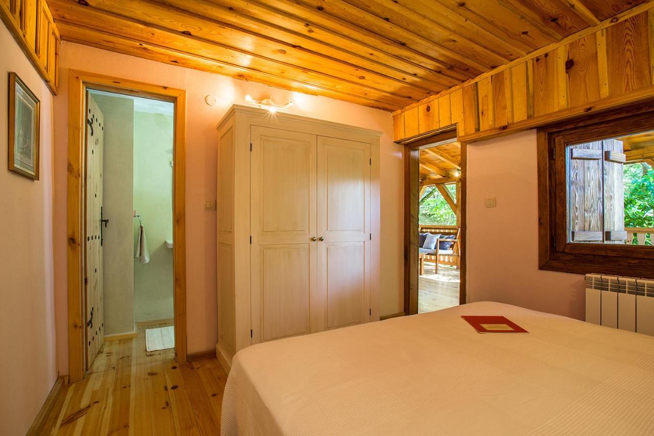 Garmen Hills Guest Houses ภายนอก รูปภาพ