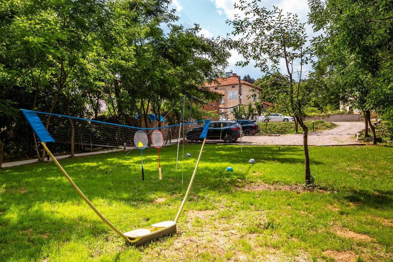 Garmen Hills Guest Houses ภายนอก รูปภาพ
